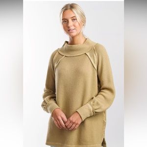 FREE PEOPLE NWT TAN LONG SLEEVE SCOOPED NECK SWEATER SIZE SMALL